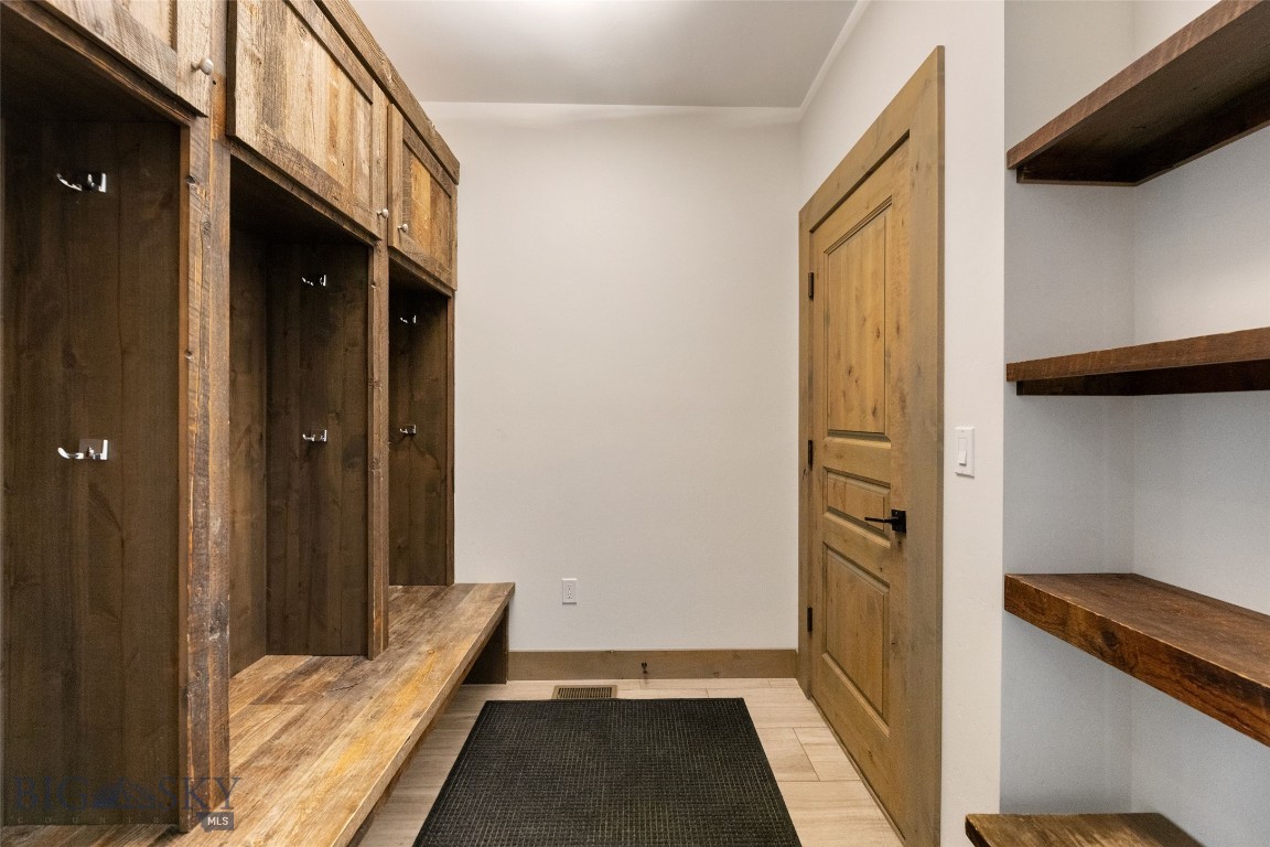 Settlement Cabin - Residential
