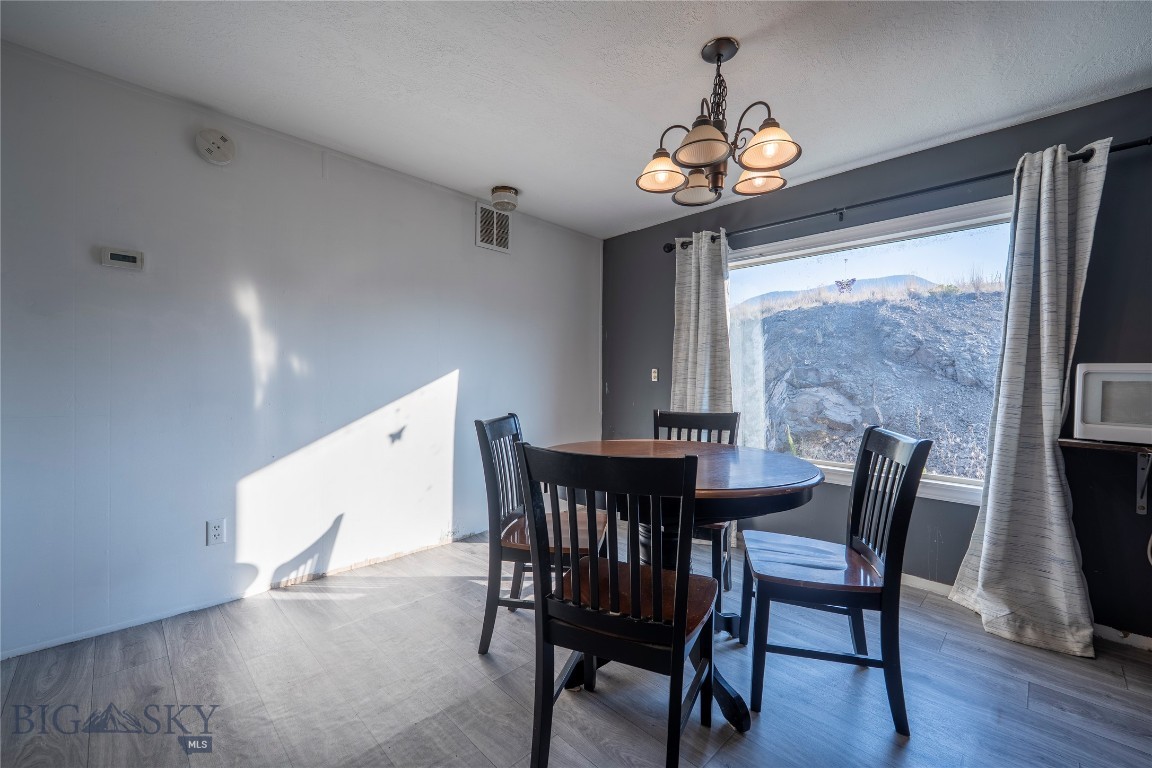 Wineglass Mountain - Residential
