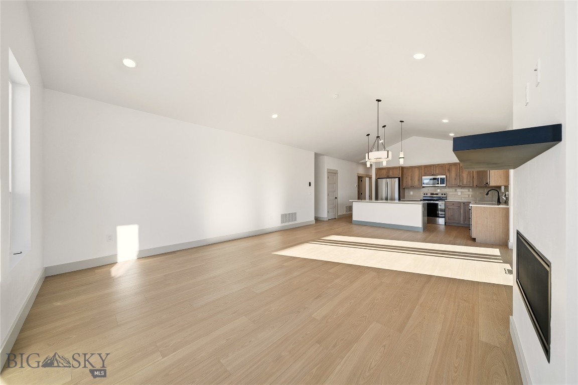 Manhattan Meadows - Residential