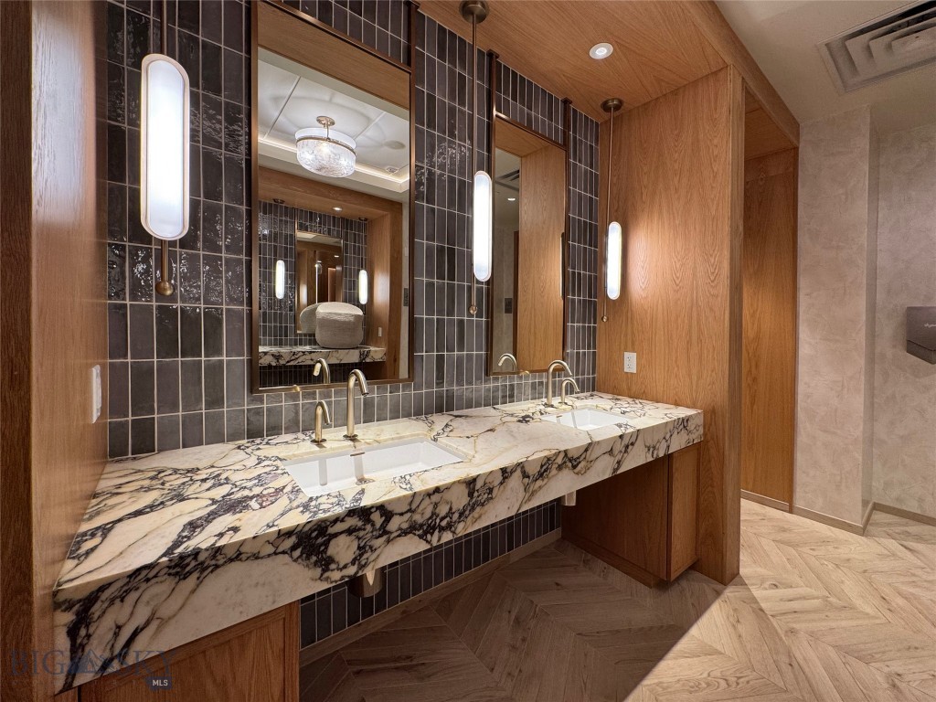 Summit Hotel Condo - Residential