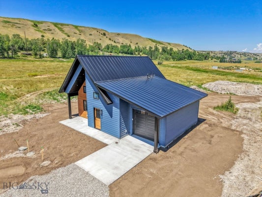 55 APRICOT SCONE LN, GALLATIN GATEWAY, MT 59730 - Image c93c19b24c50d88e3ba841289a295cdd/3776393845