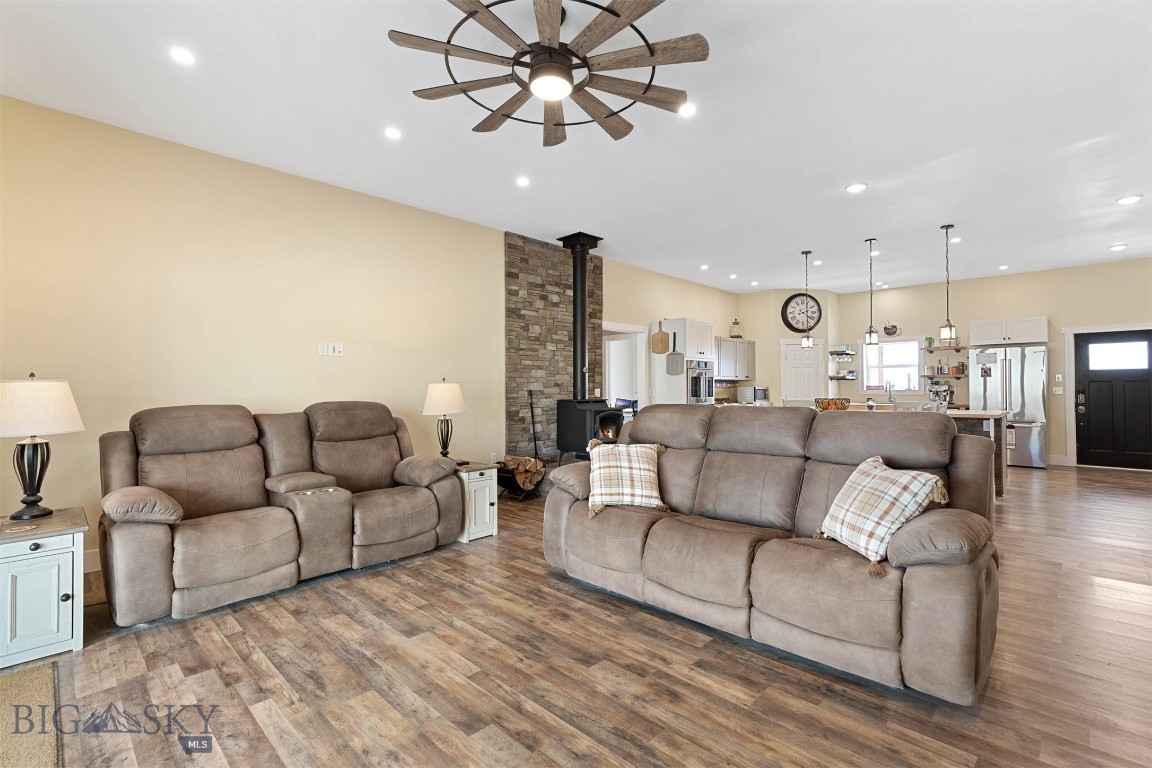 Hilltop Vista - Residential