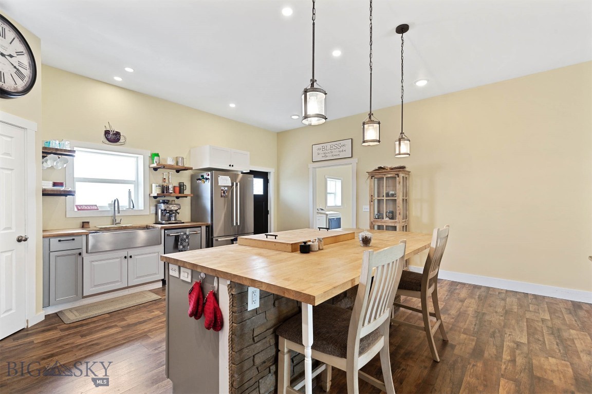 Hilltop Vista - Residential