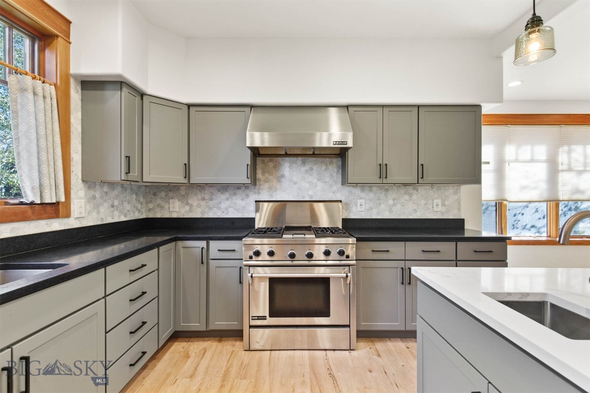 Bozeman, Montana 59718, United States, 4 Bedrooms Bedrooms, ,3 BathroomsBathrooms,Residential,Contingent,69775