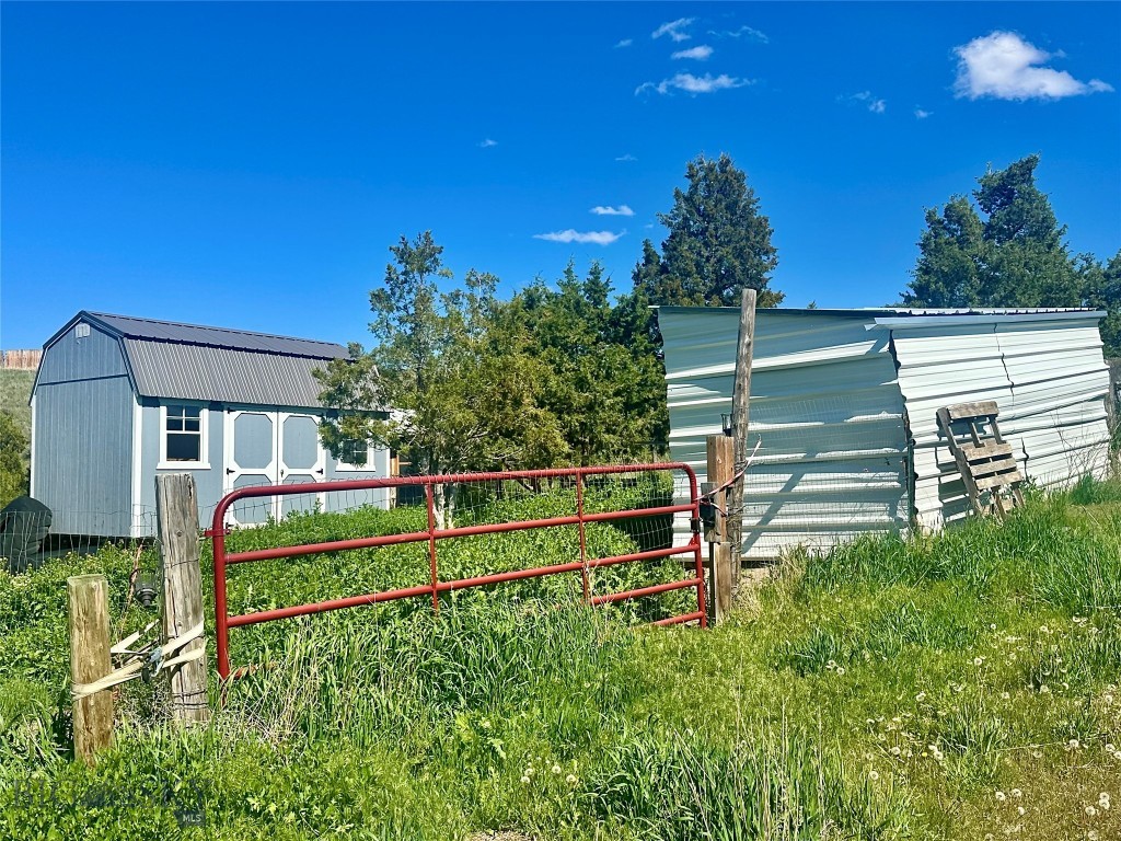 Ponderosa Pines - Residential