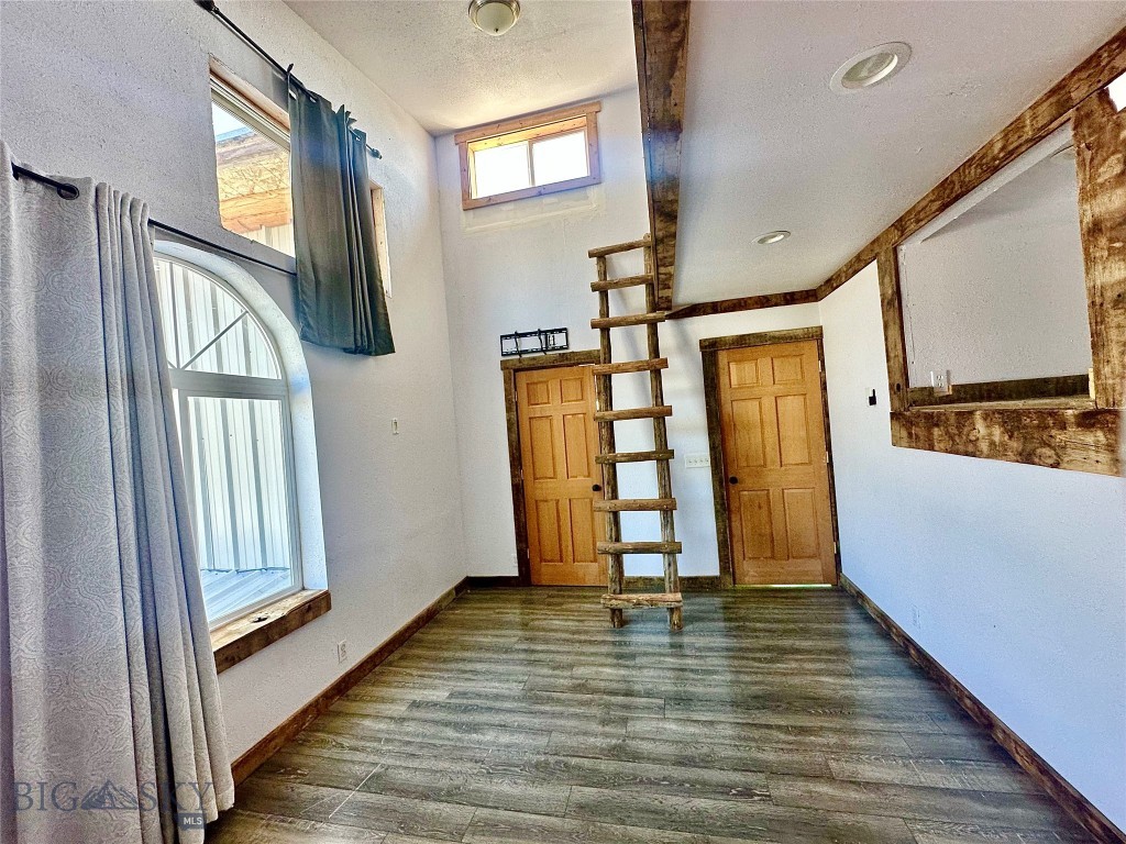 Ponderosa Pines - Residential