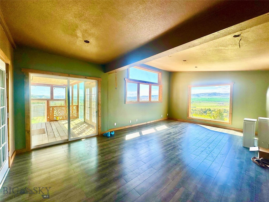 Ponderosa Pines - Residential