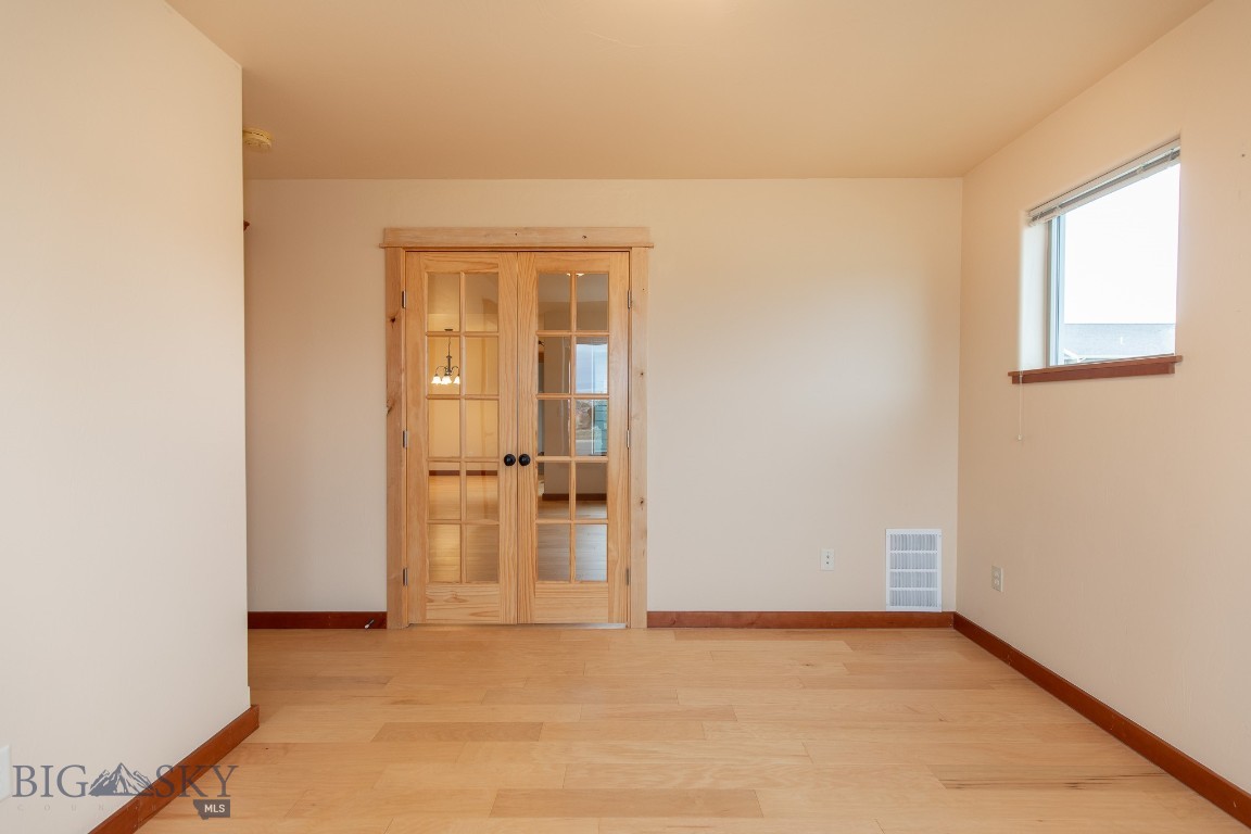 Flanders Creek - Residential