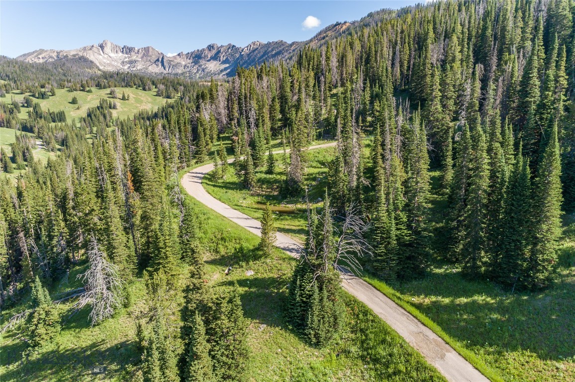 Beehive Basin - Land