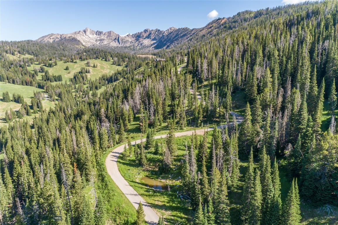 Beehive Basin - Land