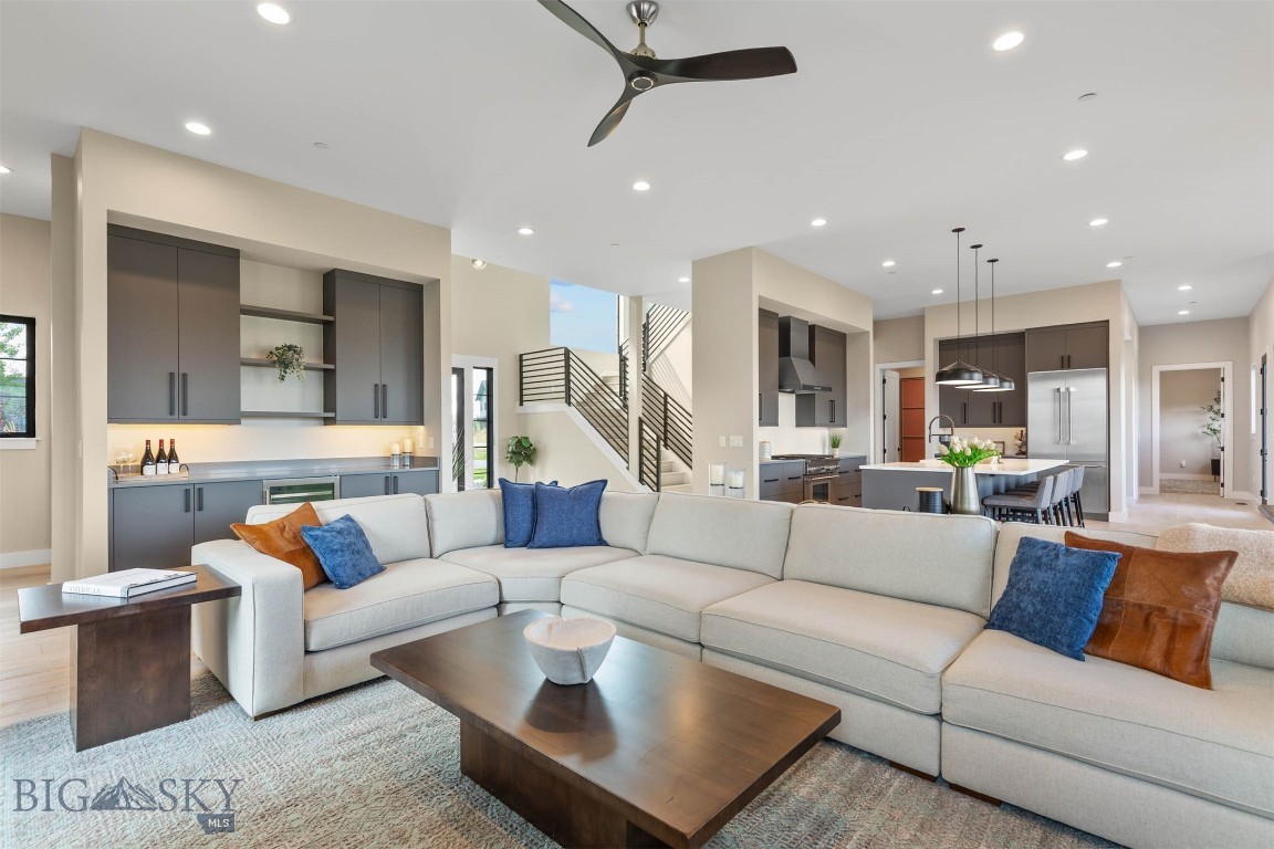Home 40 - Residential