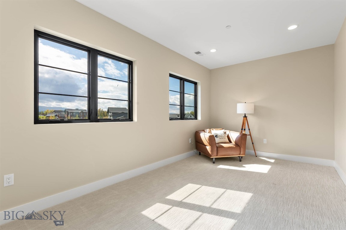 Home 40 - Residential