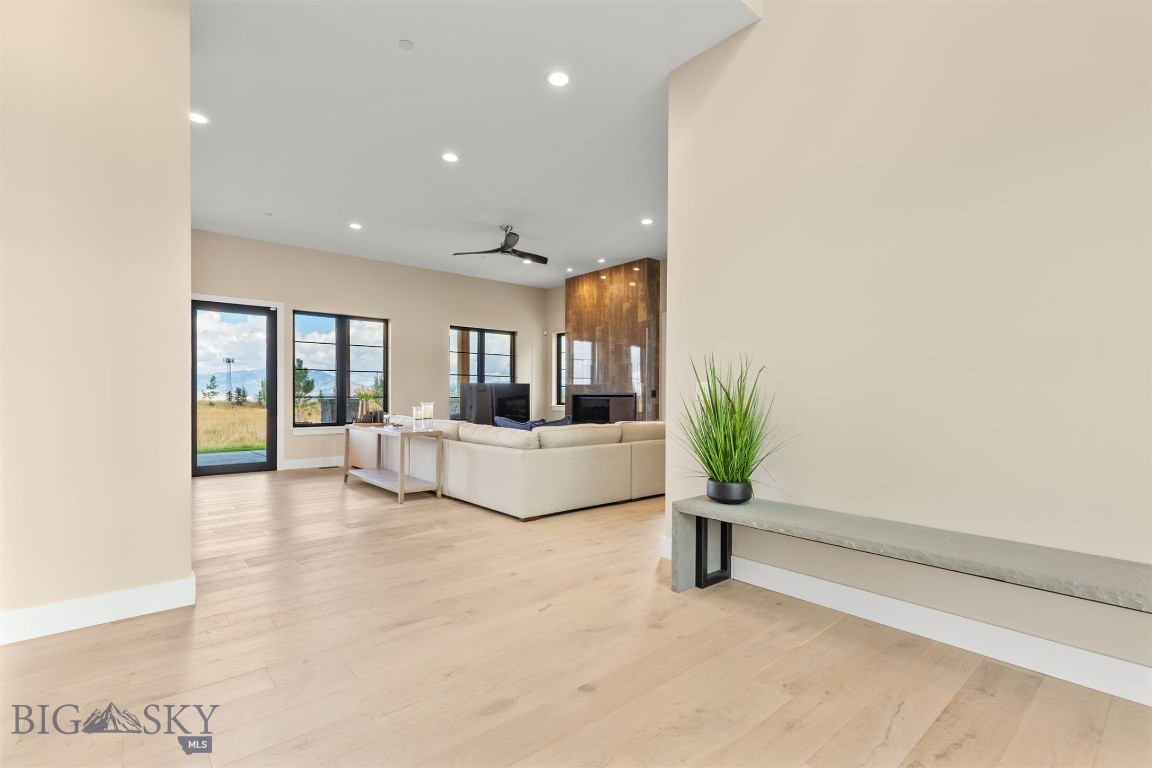 Home 40 - Residential