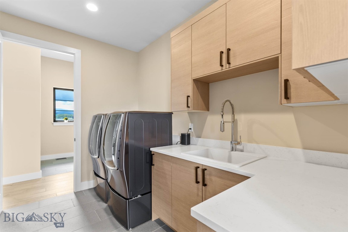 Home 40 - Residential