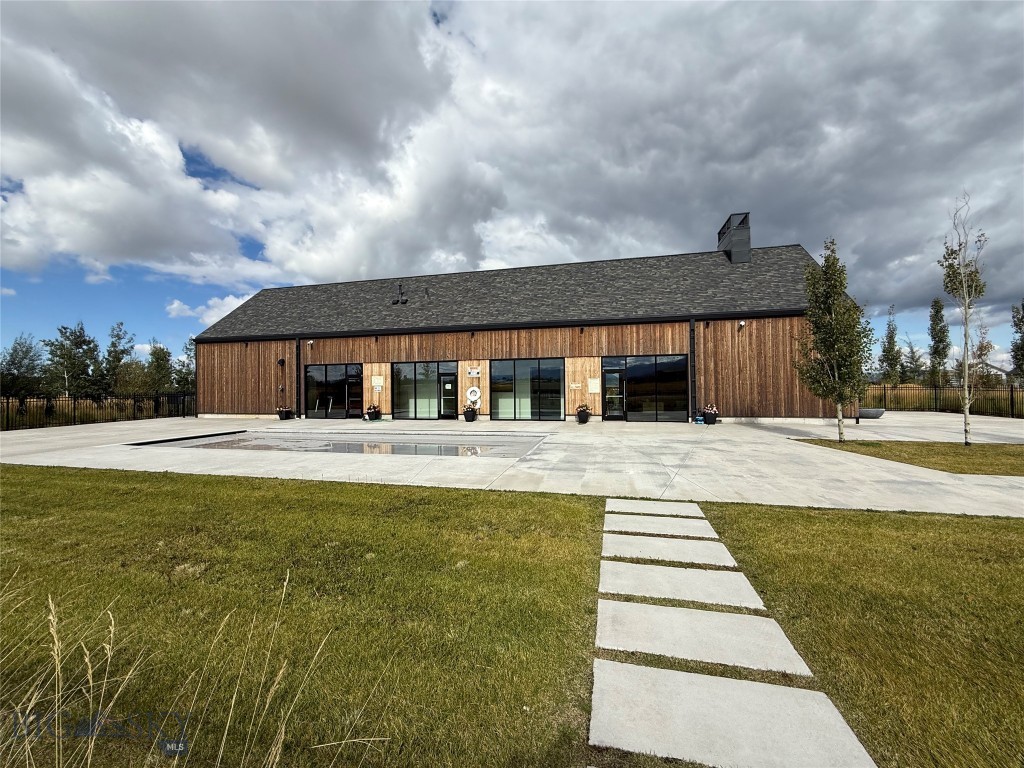 Home 40 - Residential