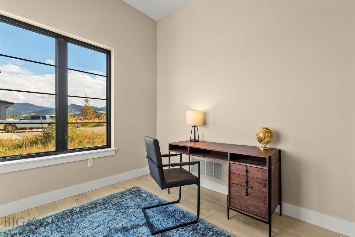 Home 40 - Residential