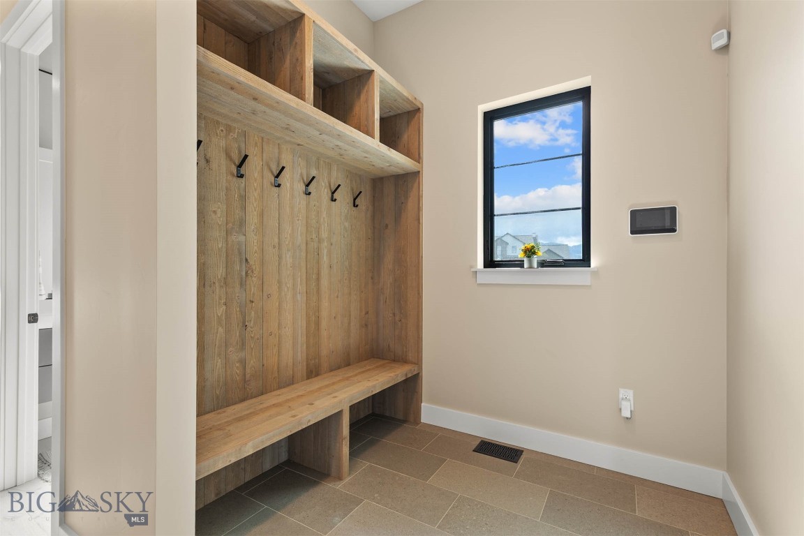 Home 40 - Residential