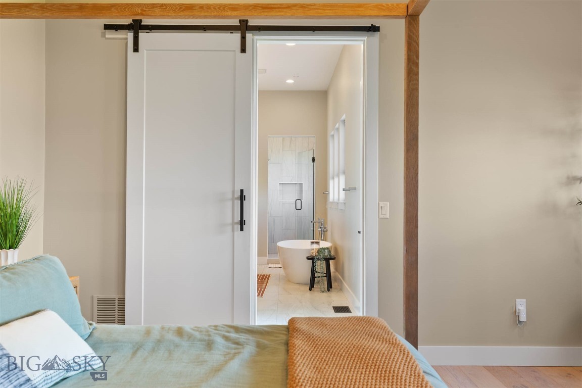 Home 40 - Residential