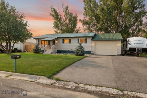 Photo of 1722 Cheryl Street, Billings, MT 59105 (MLS # 414017)