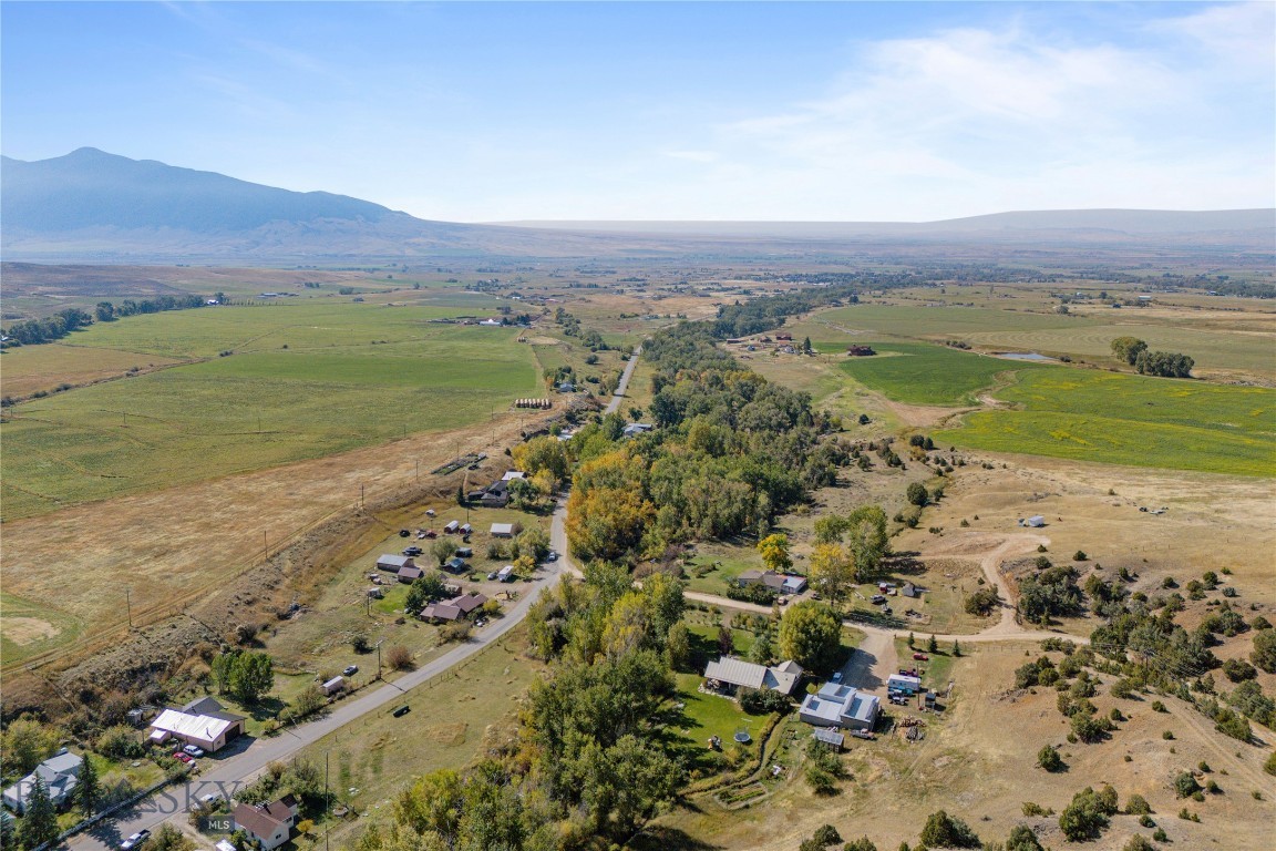 Sheridan, Montana 59749, United States, 2 Bedrooms Bedrooms, ,2 BathroomsBathrooms,Residential,Active,40014