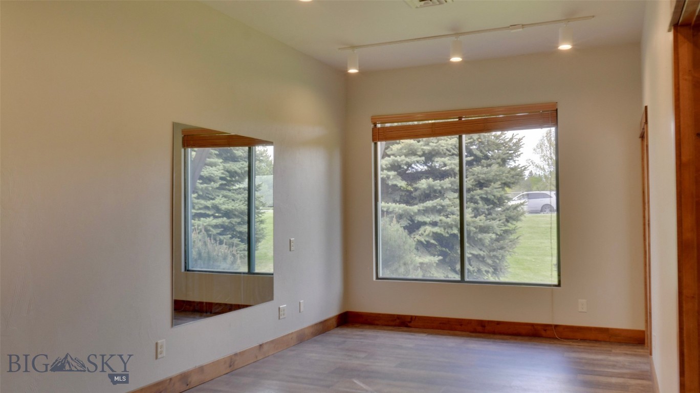Stoneridge - Commercial Lease