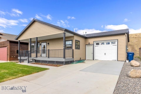 Photo of 706 W Summit Street, Livingston, MT 59047 (MLS # 415454)