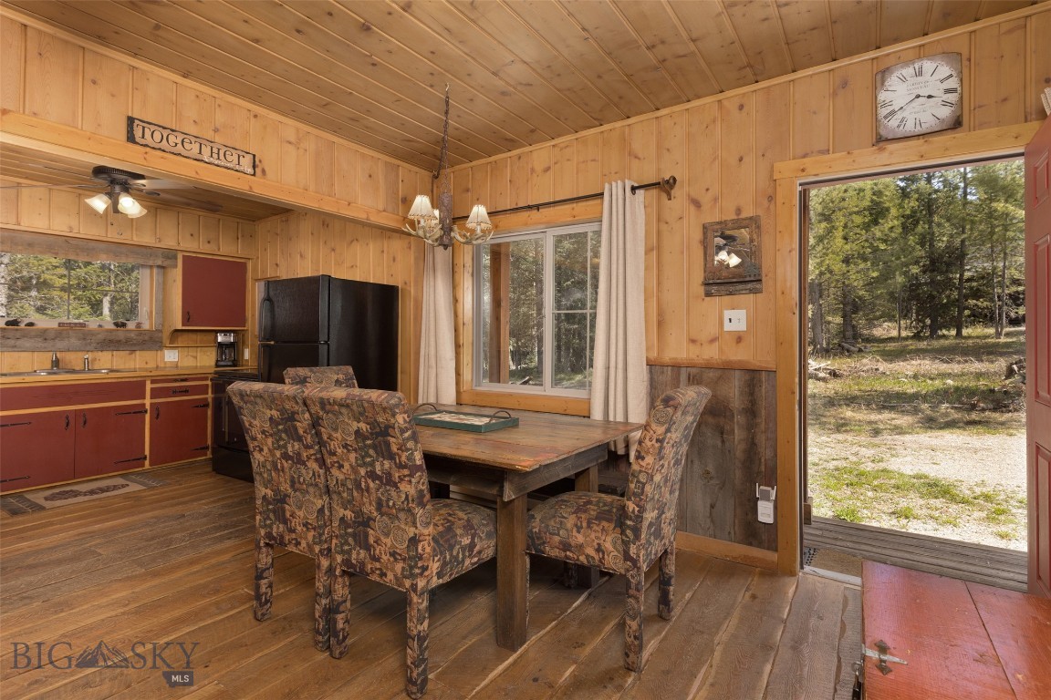 Lazy Acres - Residential