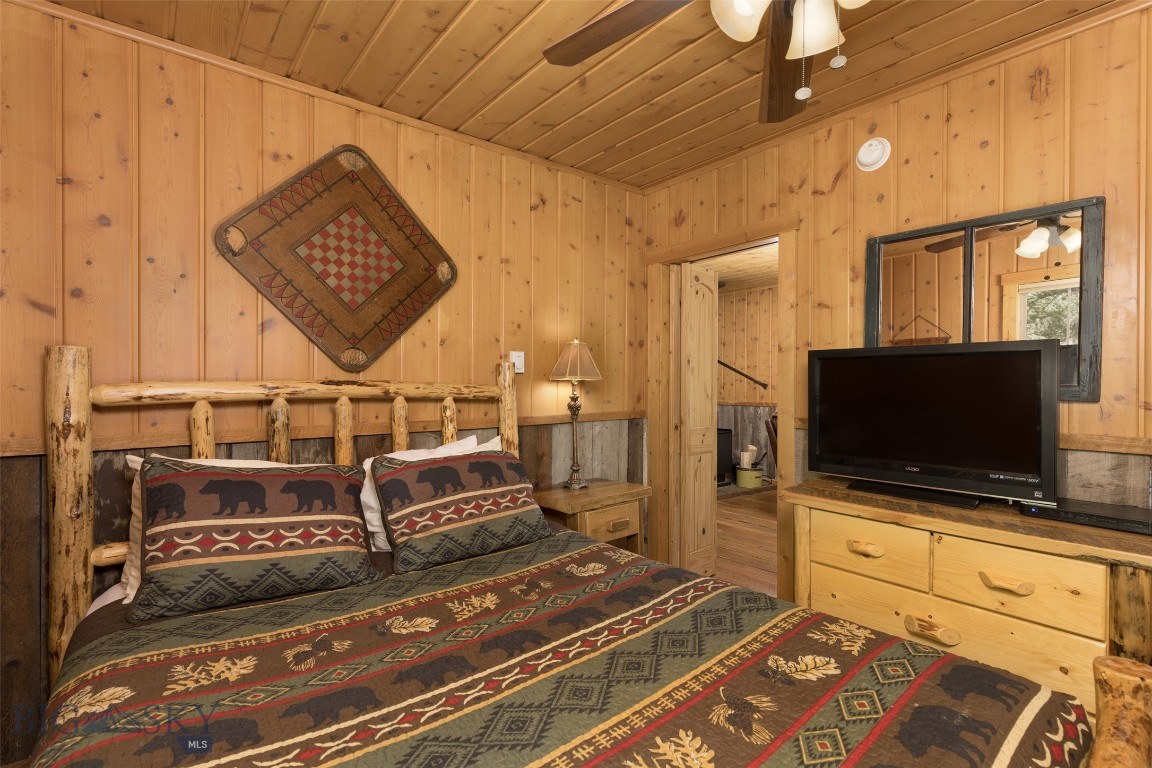 Lazy Acres - Residential