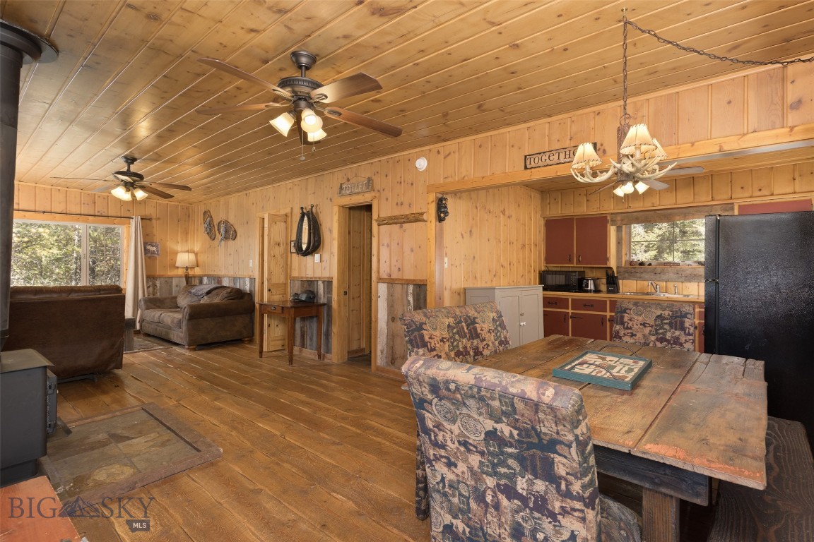 Lazy Acres - Residential