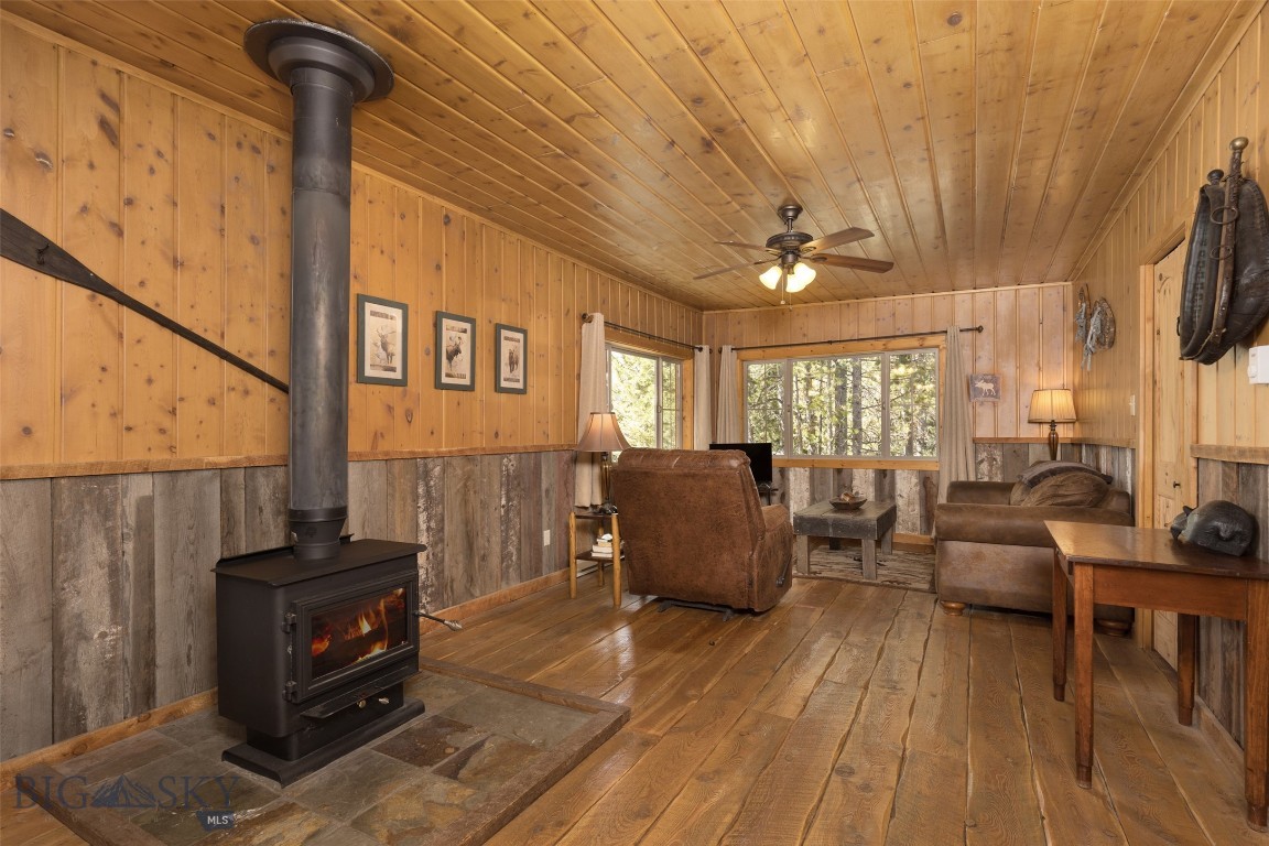 Lazy Acres - Residential