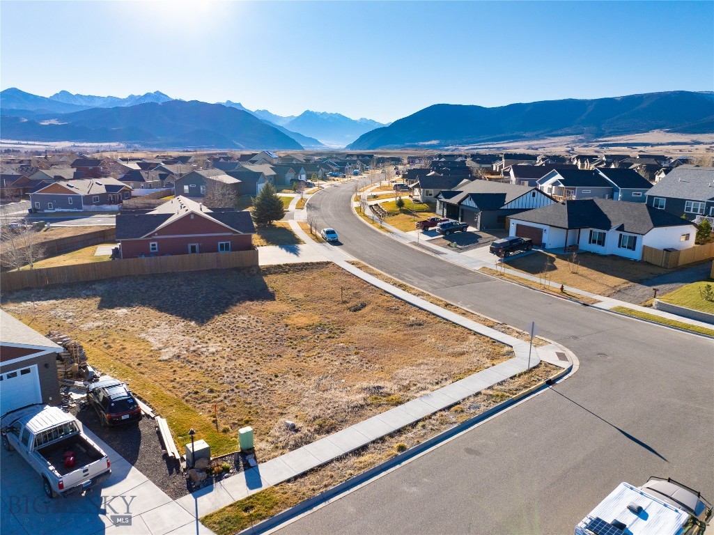 Discovery Vista - Land