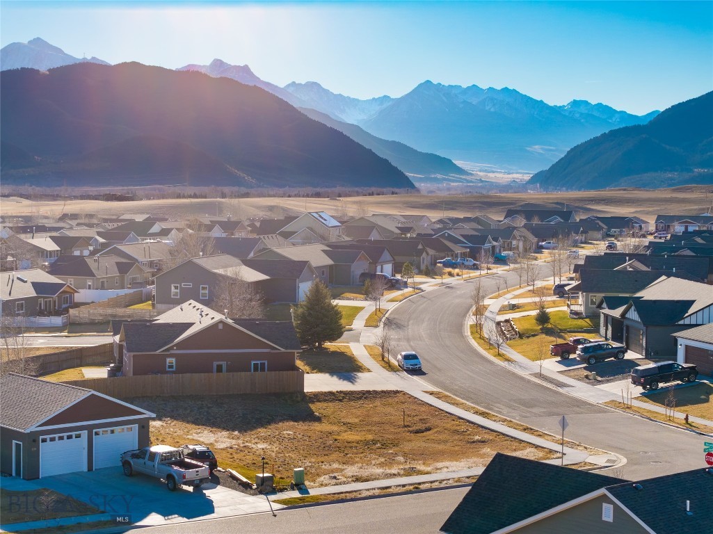 Discovery Vista - Land