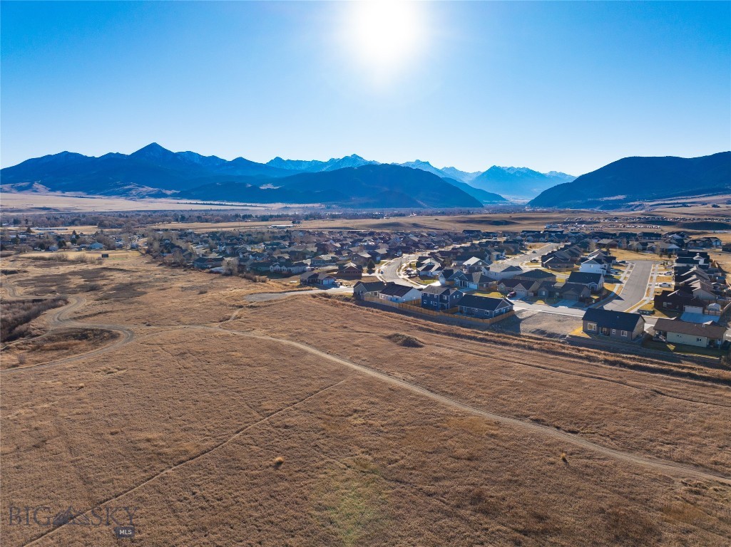 Discovery Vista - Land