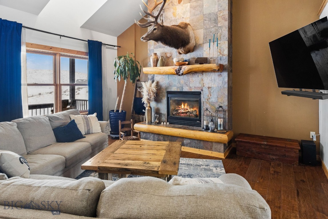 160 Hilltop Vista