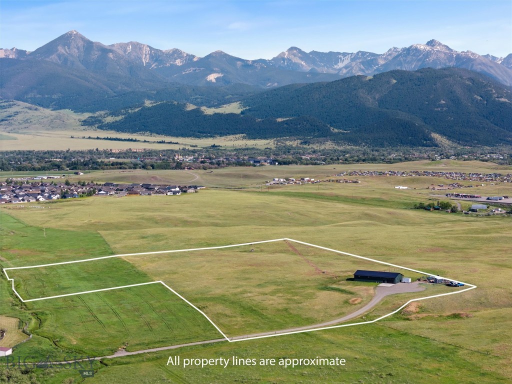 Livingston, Montana 59047, United States, 3 Bedrooms Bedrooms, ,2 BathroomsBathrooms,Residential,Pending,53477