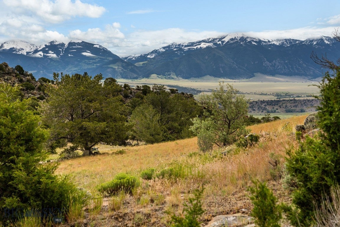 42 E L & M Ranch