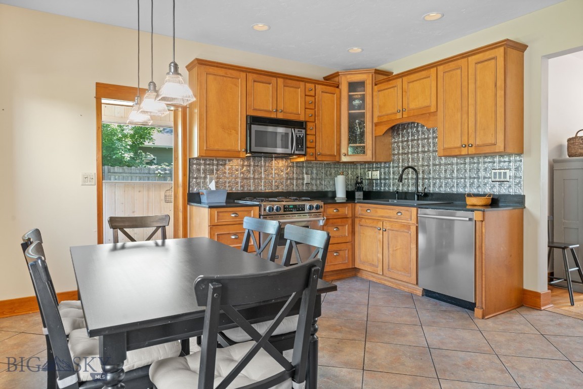 Bozeman, Montana 59715, United States, 4 Bedrooms Bedrooms, ,2 BathroomsBathrooms,Residential,Active,177551