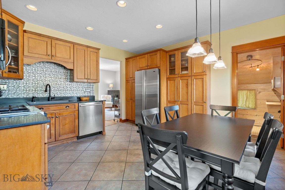 Bozeman, Montana 59715, United States, 4 Bedrooms Bedrooms, ,2 BathroomsBathrooms,Residential,Active,177551