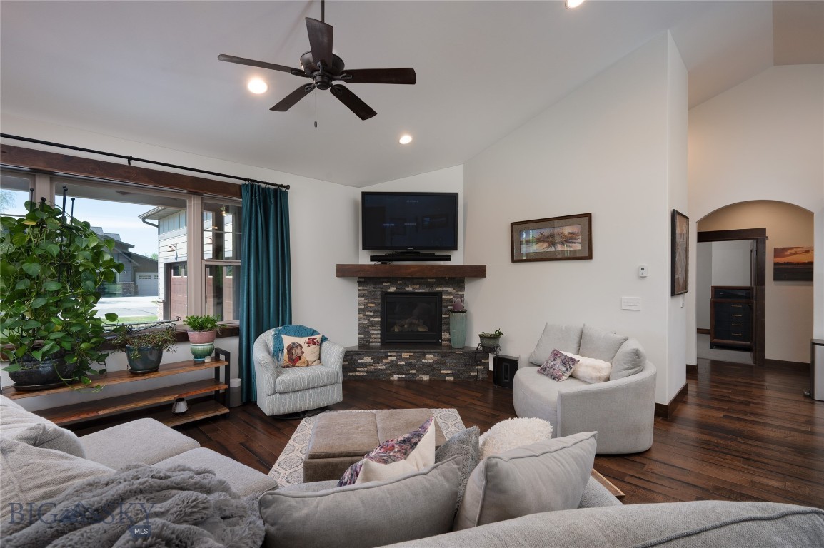 Middle Creek Parklands - Residential