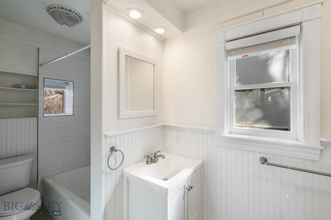 Bozeman, Montana 59715, United States, 2 Bedrooms Bedrooms, ,2 BathroomsBathrooms,Residential,Pending,60118