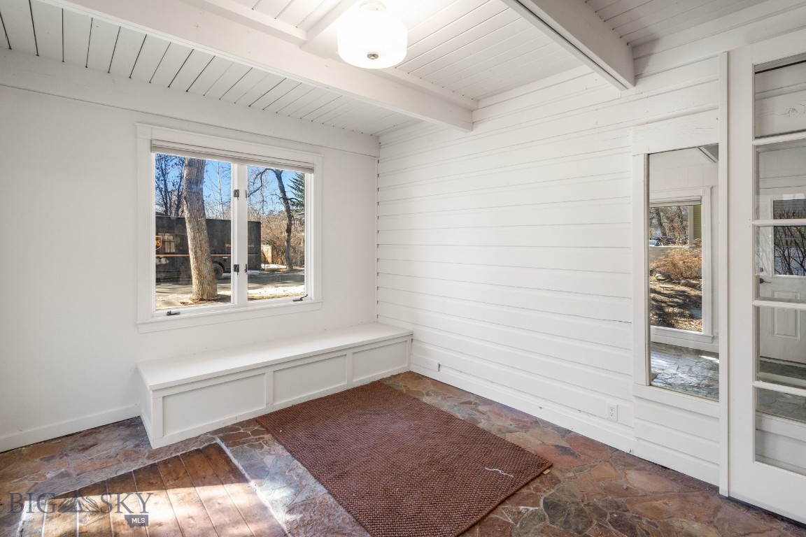 Bozeman, Montana 59715, United States, 2 Bedrooms Bedrooms, ,2 BathroomsBathrooms,Residential,Pending,60118