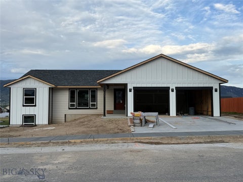 Photo of 424 Avon Circle CIR, Butte, MT 59701 (MLS # 411915)