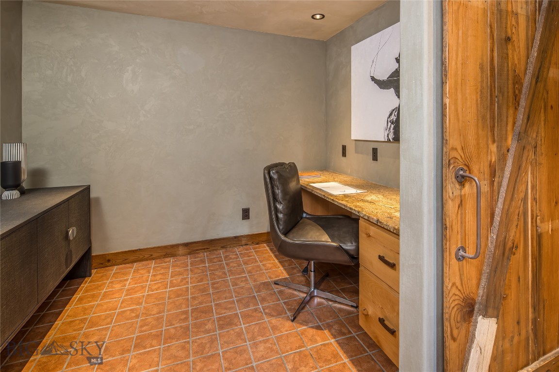 Bozeman, Montana 59718, United States, 3 Bedrooms Bedrooms, ,3 BathroomsBathrooms,Residential,Pending,145376