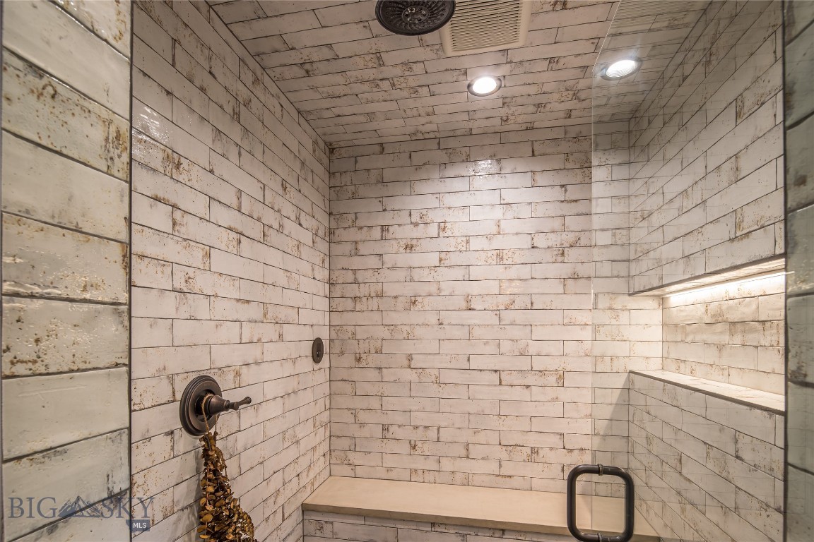 Bozeman, Montana 59718, United States, 3 Bedrooms Bedrooms, ,3 BathroomsBathrooms,Residential,Pending,145376