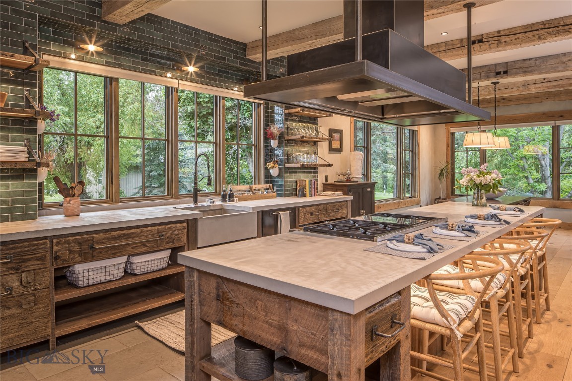 Bozeman, Montana 59718, United States, 3 Bedrooms Bedrooms, ,3 BathroomsBathrooms,Residential,Pending,145376