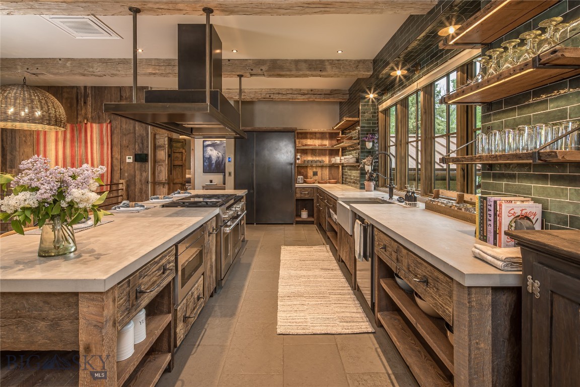 Bozeman, Montana 59718, United States, 3 Bedrooms Bedrooms, ,3 BathroomsBathrooms,Residential,Pending,145376