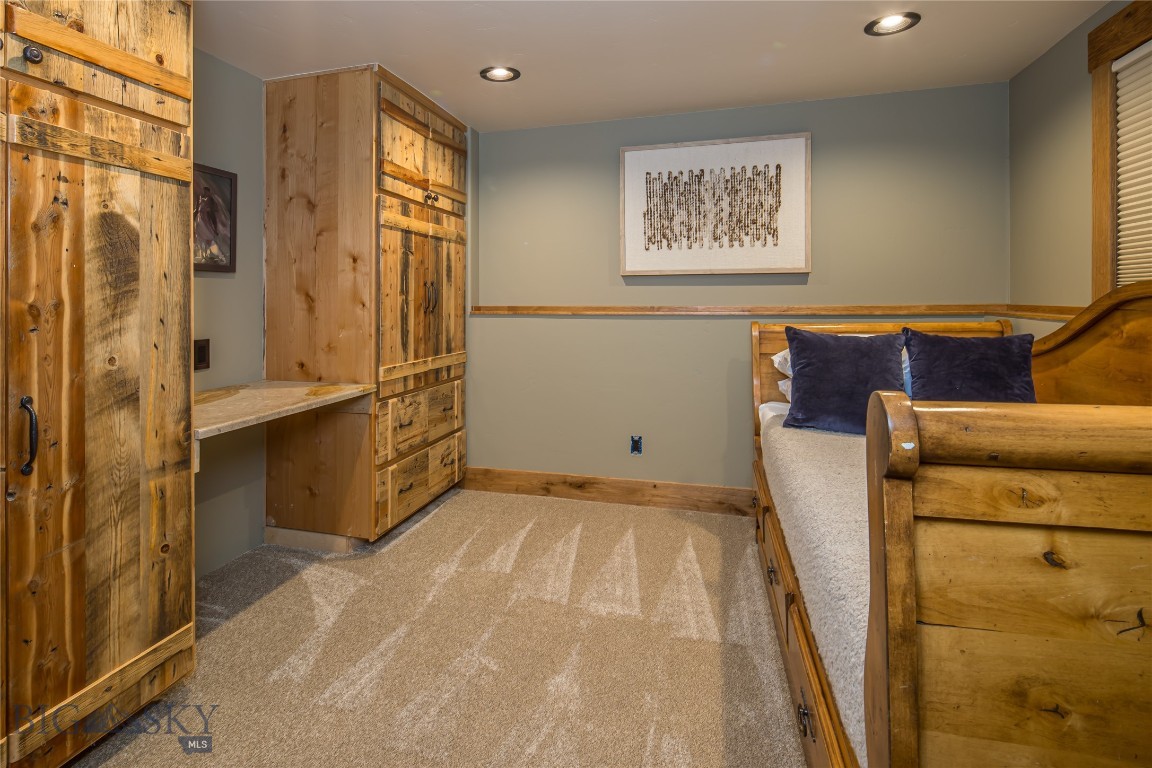 Bozeman, Montana 59718, United States, 3 Bedrooms Bedrooms, ,3 BathroomsBathrooms,Residential,Pending,145376