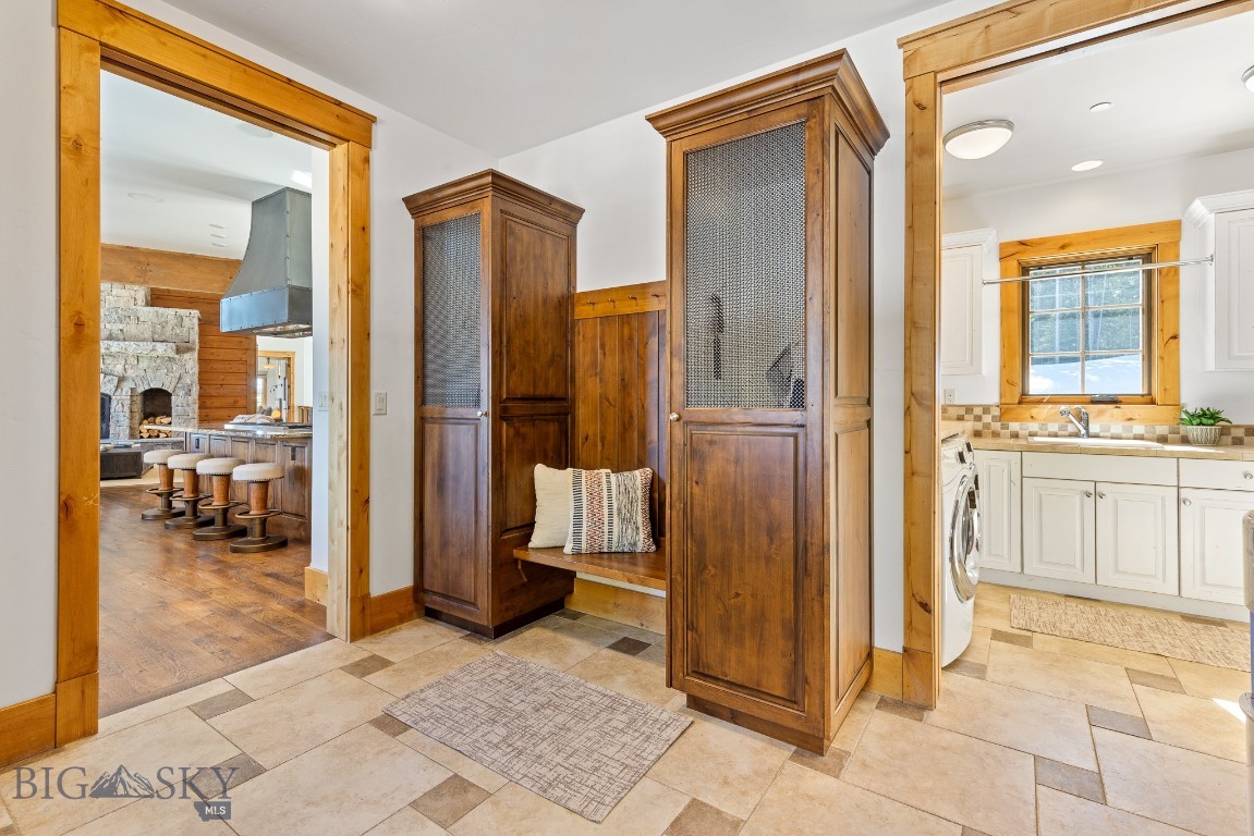 Elkridge Neighborhood - Residential