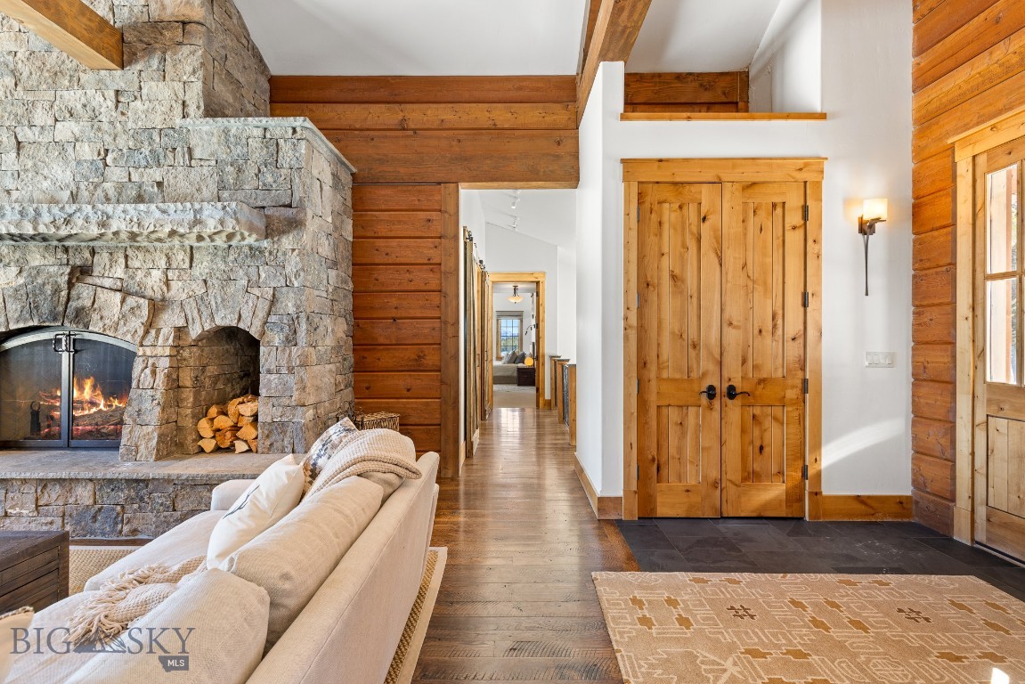 Elkridge Neighborhood - Residential