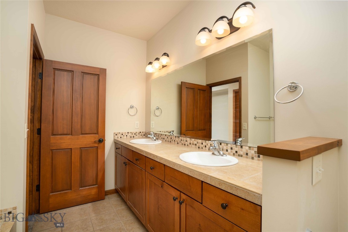 Cottonwood Condos - Residential